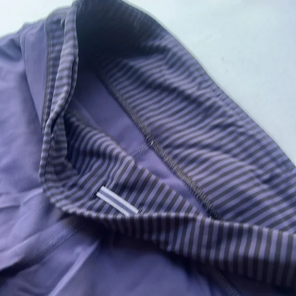 Lululemon crop 21” inseam - Picture 2 of 4